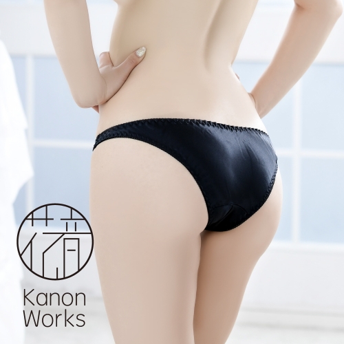 Kanon Works（花音ワークス）サテン生地使用穴あきフルバックショーツ ブラック